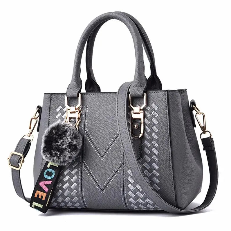 Sac Messager Brodé Femme avec Pompon - Cuir PU Premium