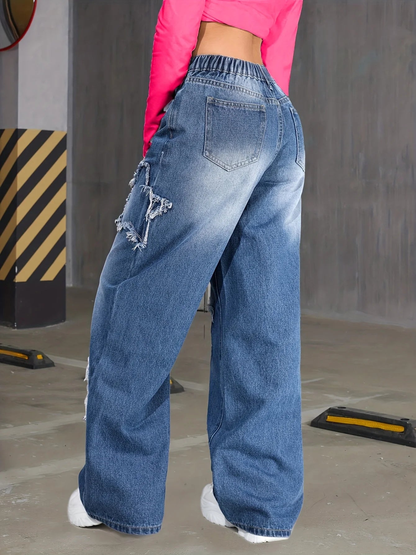 Girl's Y2K new five-star patch trendy straight-leg jeans, elastic waist, comfortable fabric, suitable for all seasons to wear.