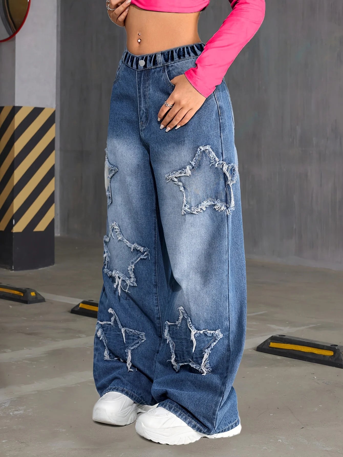Girl's Y2K new five-star patch trendy straight-leg jeans, elastic waist, comfortable fabric, suitable for all seasons to wear.