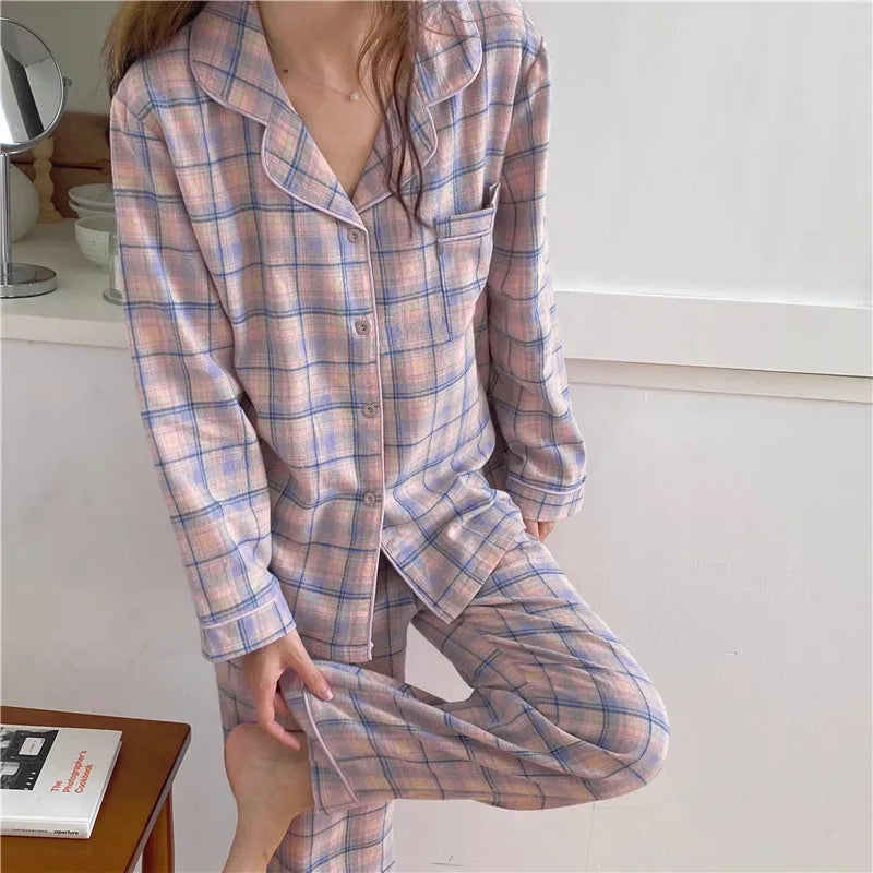 Ensemble de pyjama et tenue d'intérieur pour femme, nouvelle collection printemps-automne. Ensemble de pyjama d'intérieur décontracté et simple pour étudiantes, pouvant être porté à l'extérieur. Ensemble de pyjama cardigan et tenue d'intérieur.