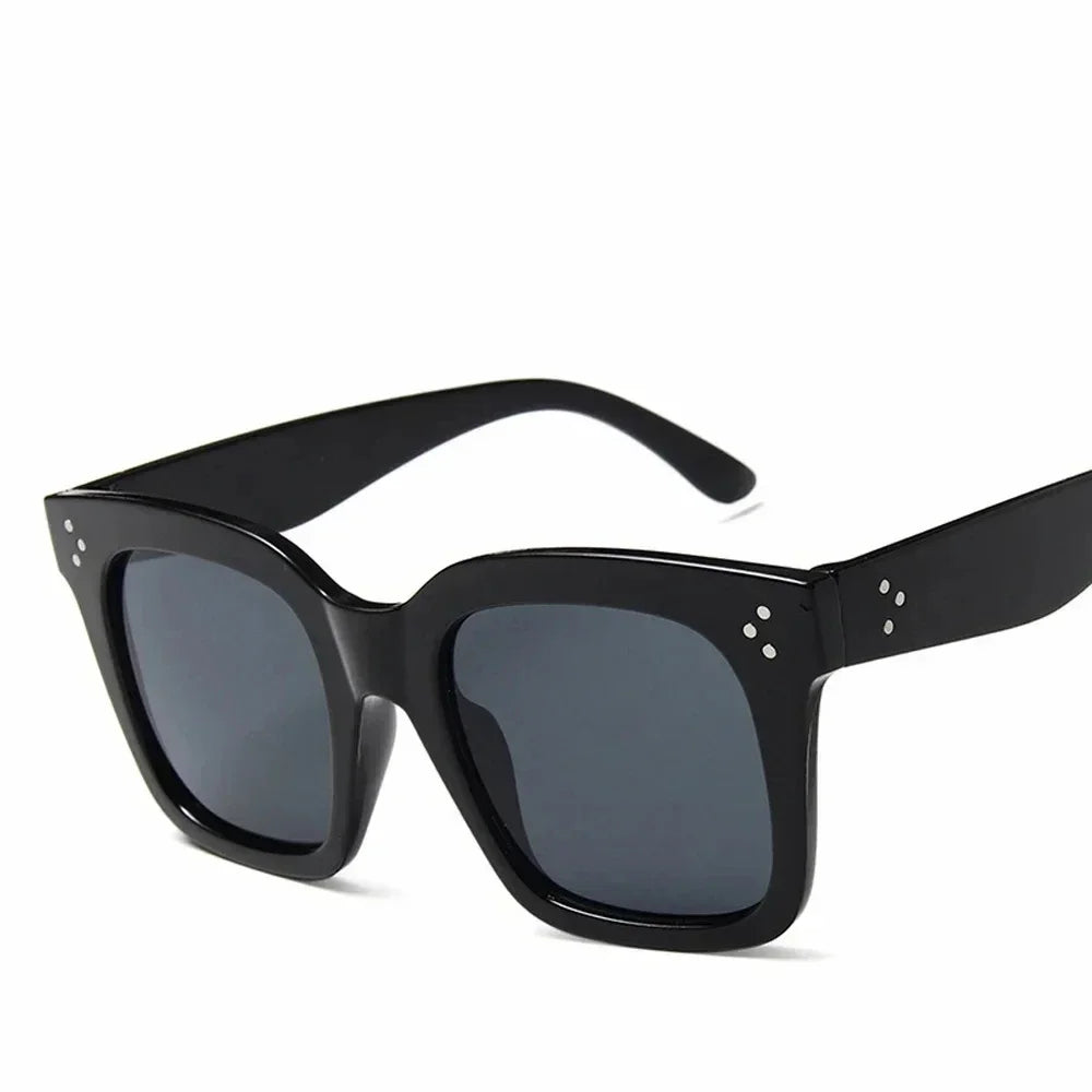 2025 Sunglasses Lady Flat Top Eyewear Lunette Femme Women Luxury Brand Sunglasses Women Rivet Sun Glasse UV400