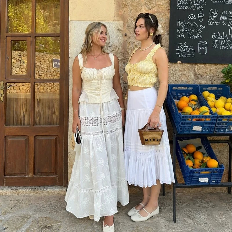 Top Brodé Femme – Coupe Courte Slim, Style Élégant Été