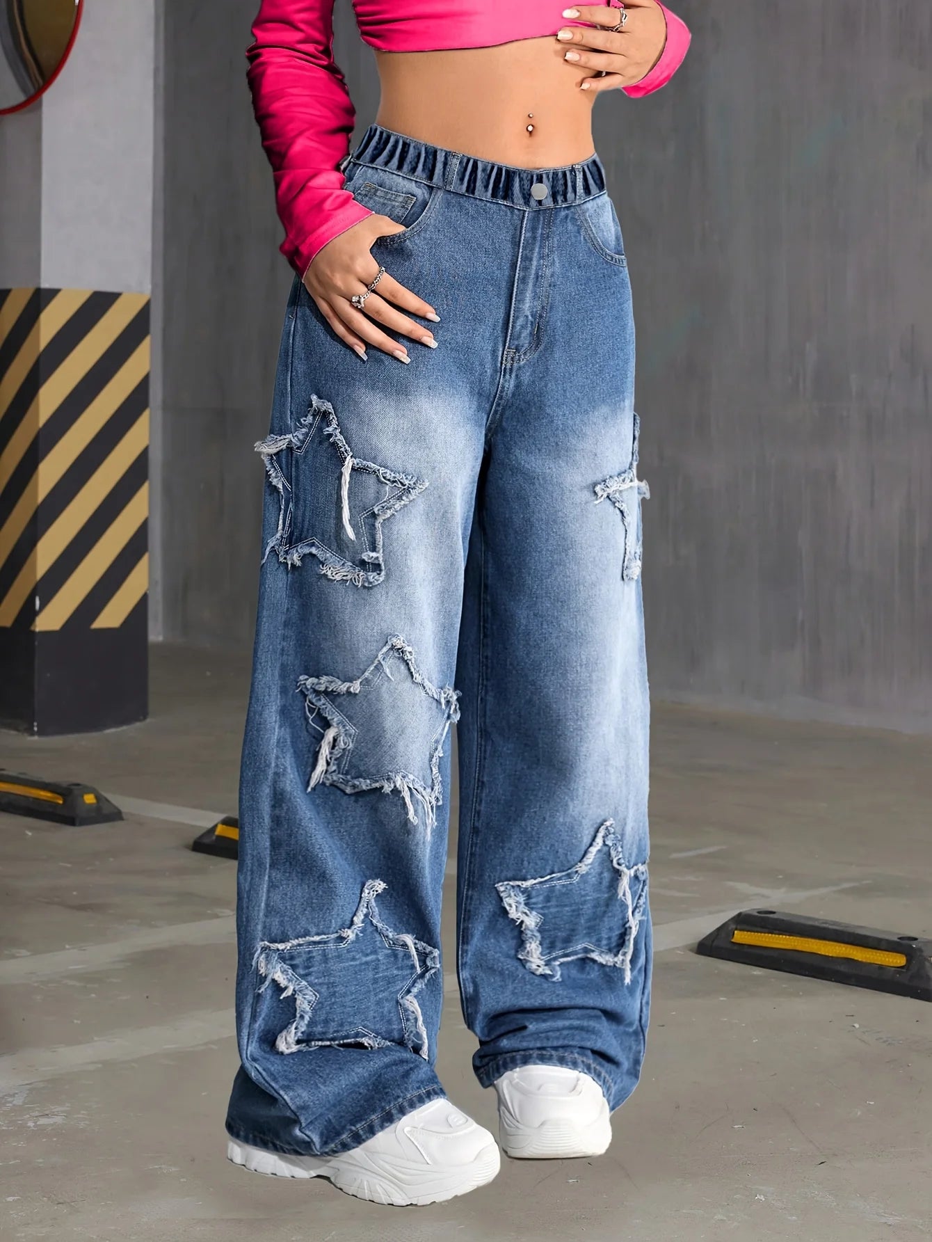 Girl's Y2K new five-star patch trendy straight-leg jeans, elastic waist, comfortable fabric, suitable for all seasons to wear.
