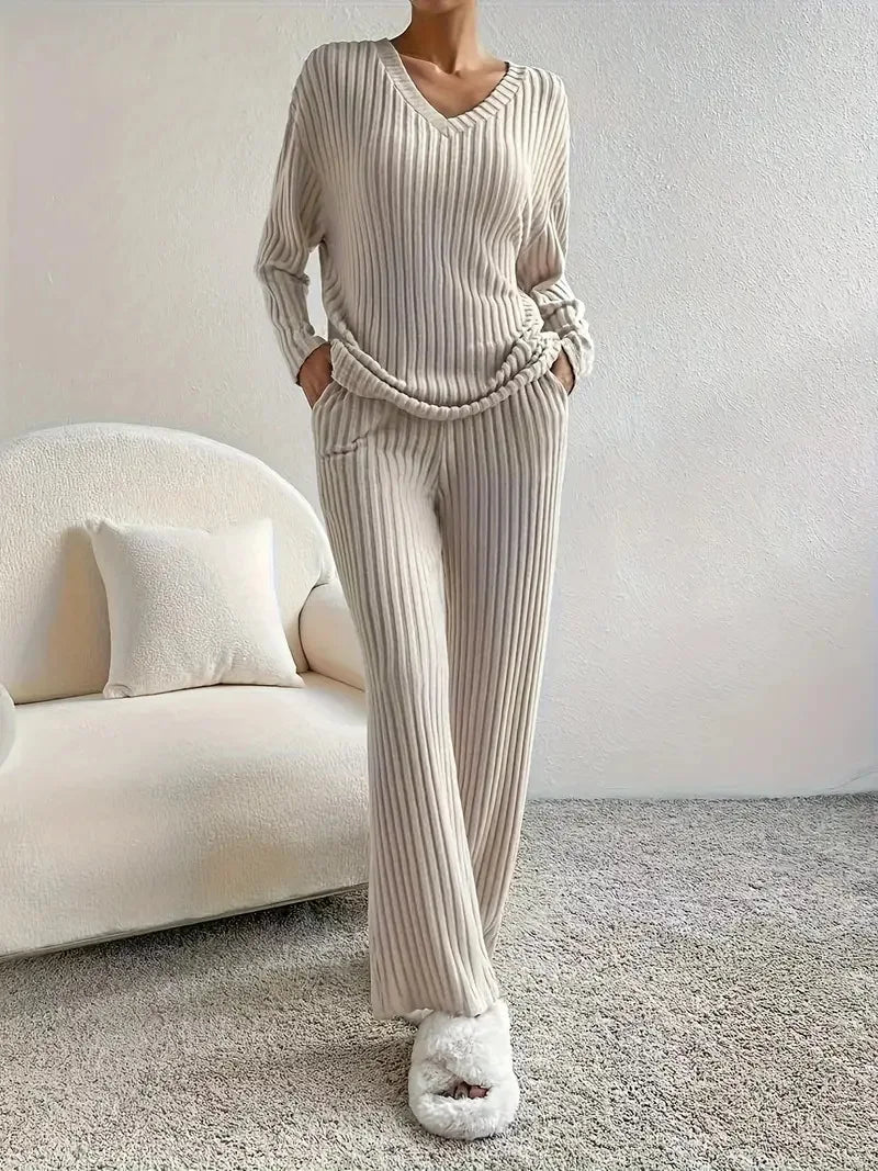 Ensemble loungewear femme – Pull côtelé à col en V et pantalon décontracté à jambe droite
