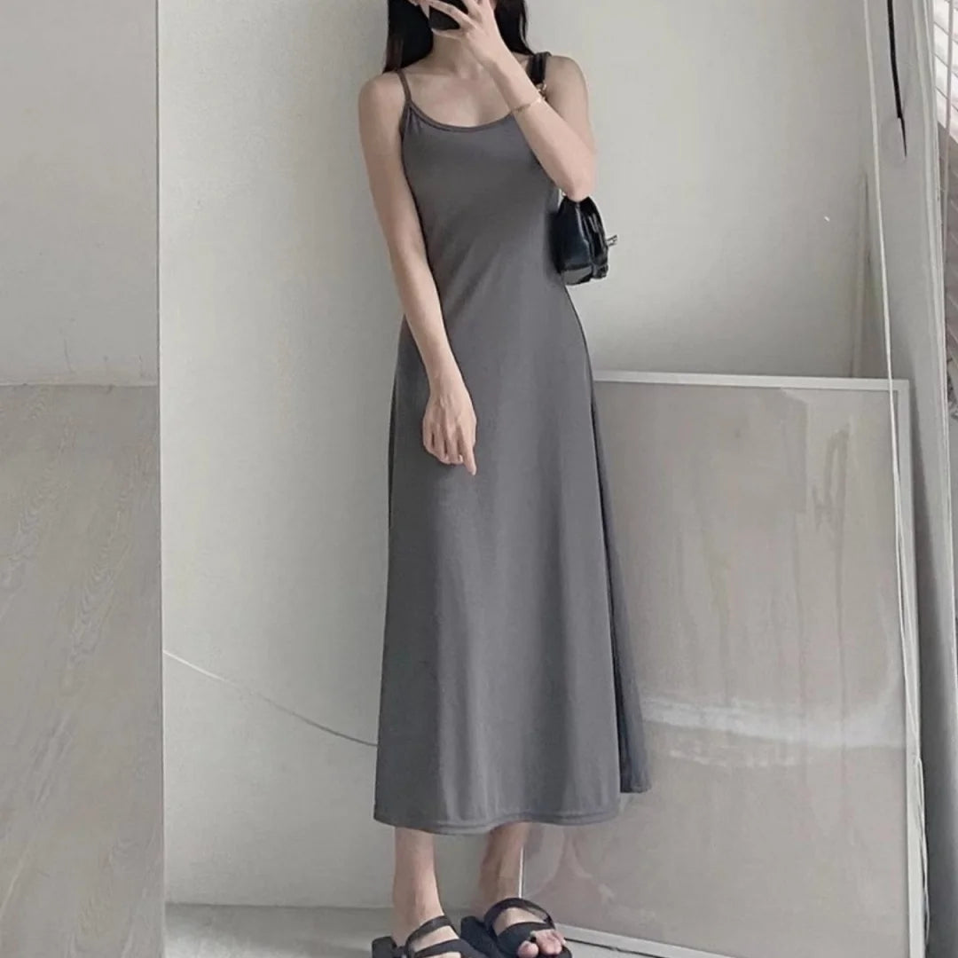 Robe longue dos nu à fines bretelles pour femme – Coupe ajustée sexy