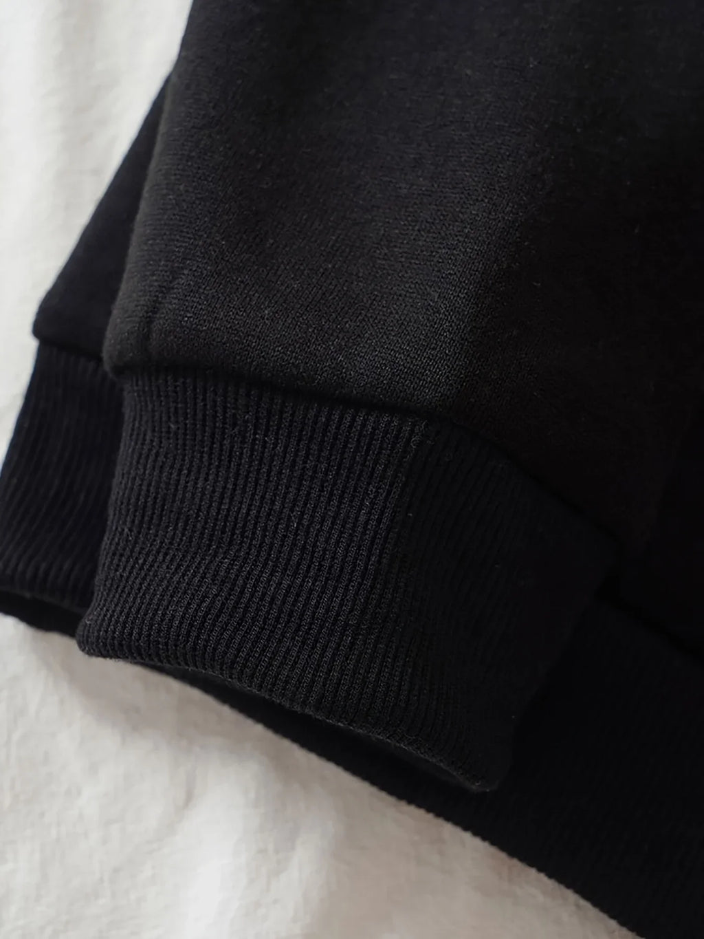 Hoodie Audi Quattro Noir - Sweat Polaire Manches Longues Unisexe