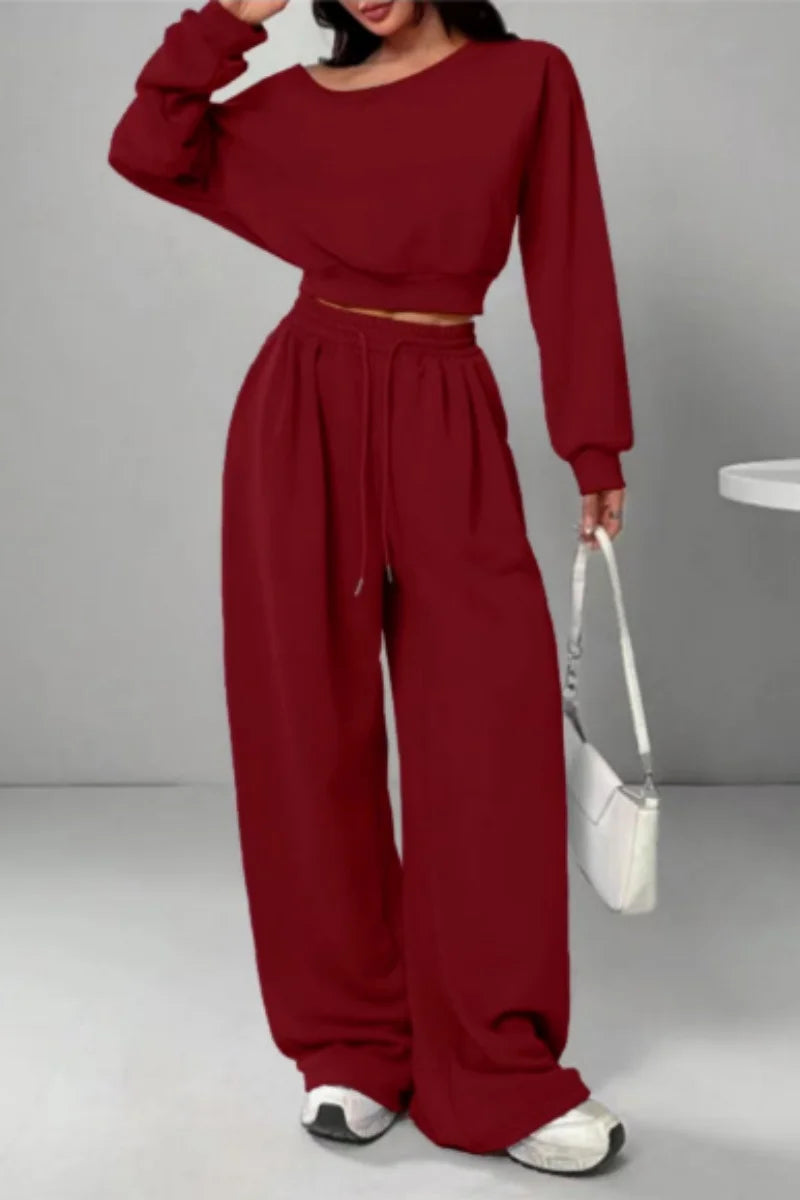 Ensemble oversize pour femme, idéal pour l'automne et l'hiver, avec épaules dénudées et manches longues, couleur unie. Taille élastiquée avec cordon de serrage.