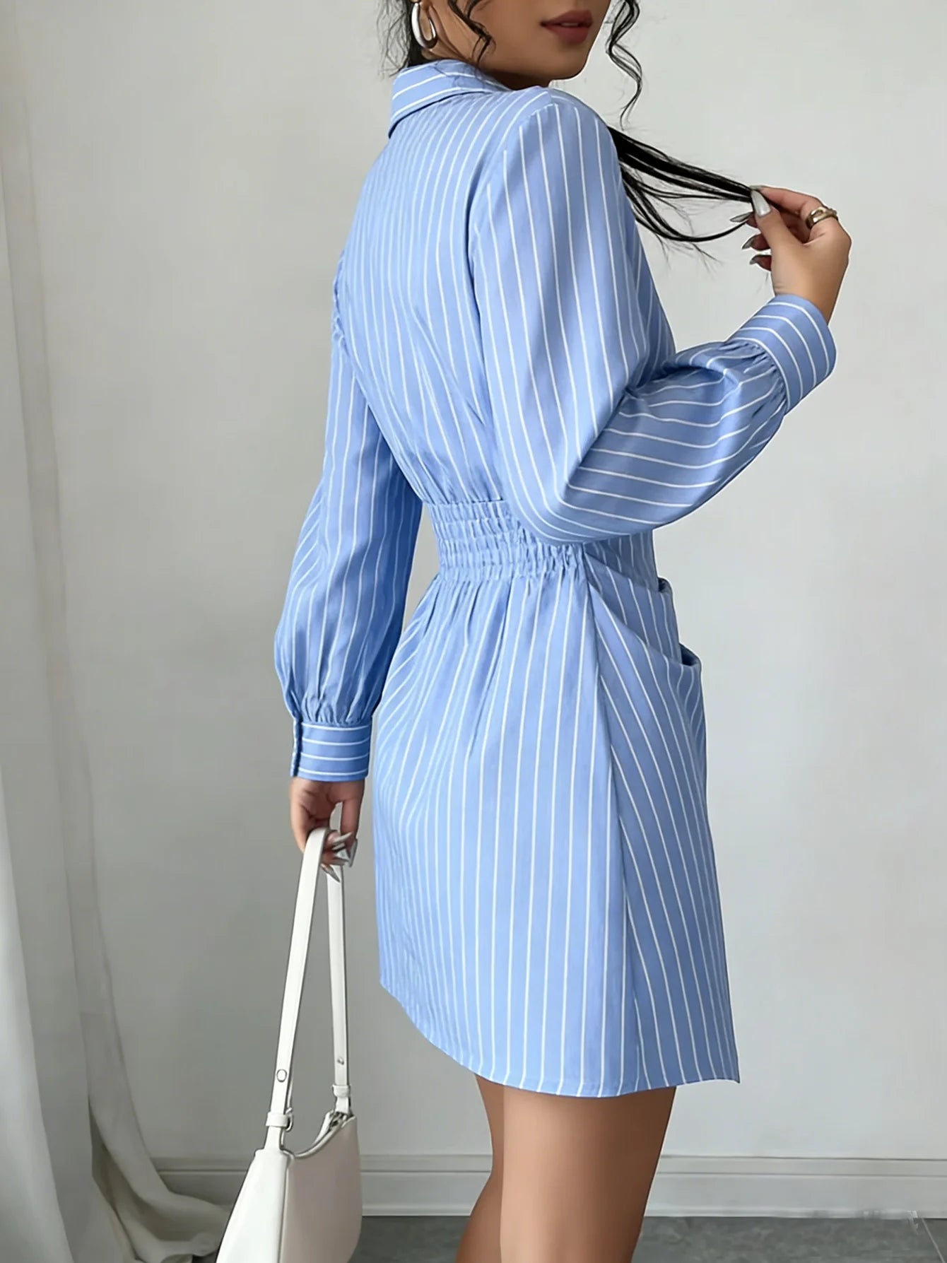 Robe Femme Rayée Cache-cœur Col V Froncée Chemise Mini Robe Chic Nouvelle Printemps Été Robe Preppy Bureau Travail Rendez-vous Robe Ajustée