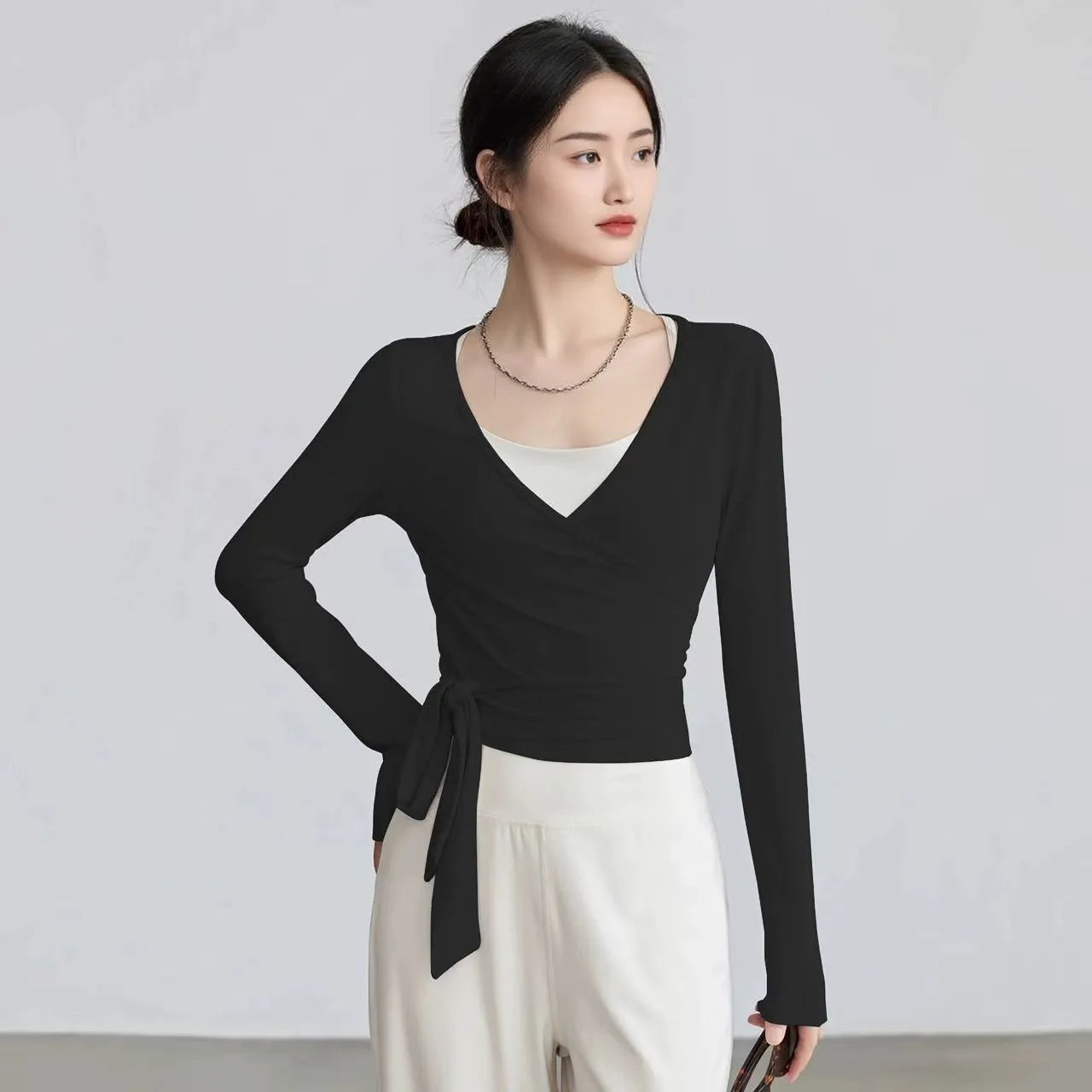 Yoga top with adjustable straps, slim-fit workout wear, long-sleeved dance training attire, Pilates quick-dry activewear