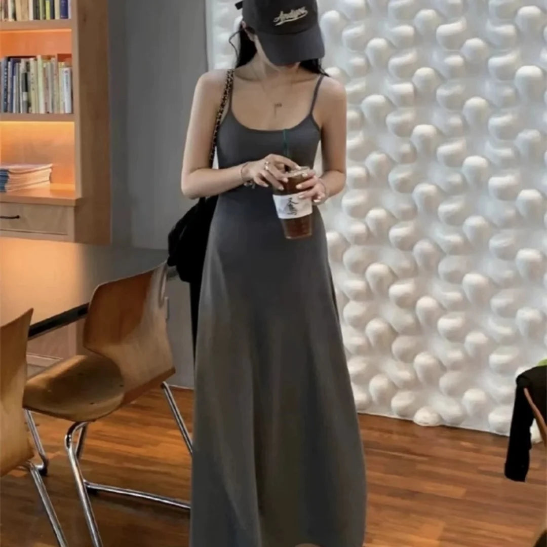 Robe longue dos nu à fines bretelles pour femme – Coupe ajustée sexy